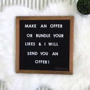SEND ME AN OFFER OR BUNDLE !! 💞💞